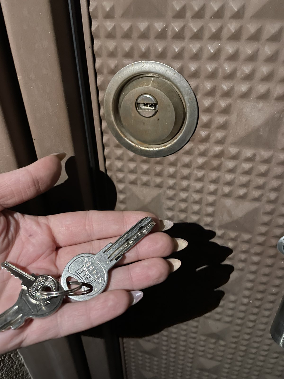 Ремонт и смяна на брави