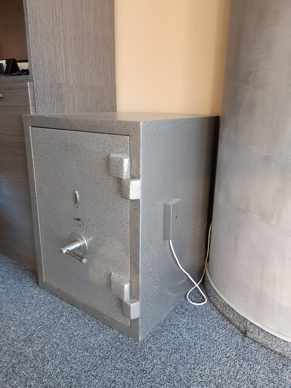 Отключване на каси и сейфове