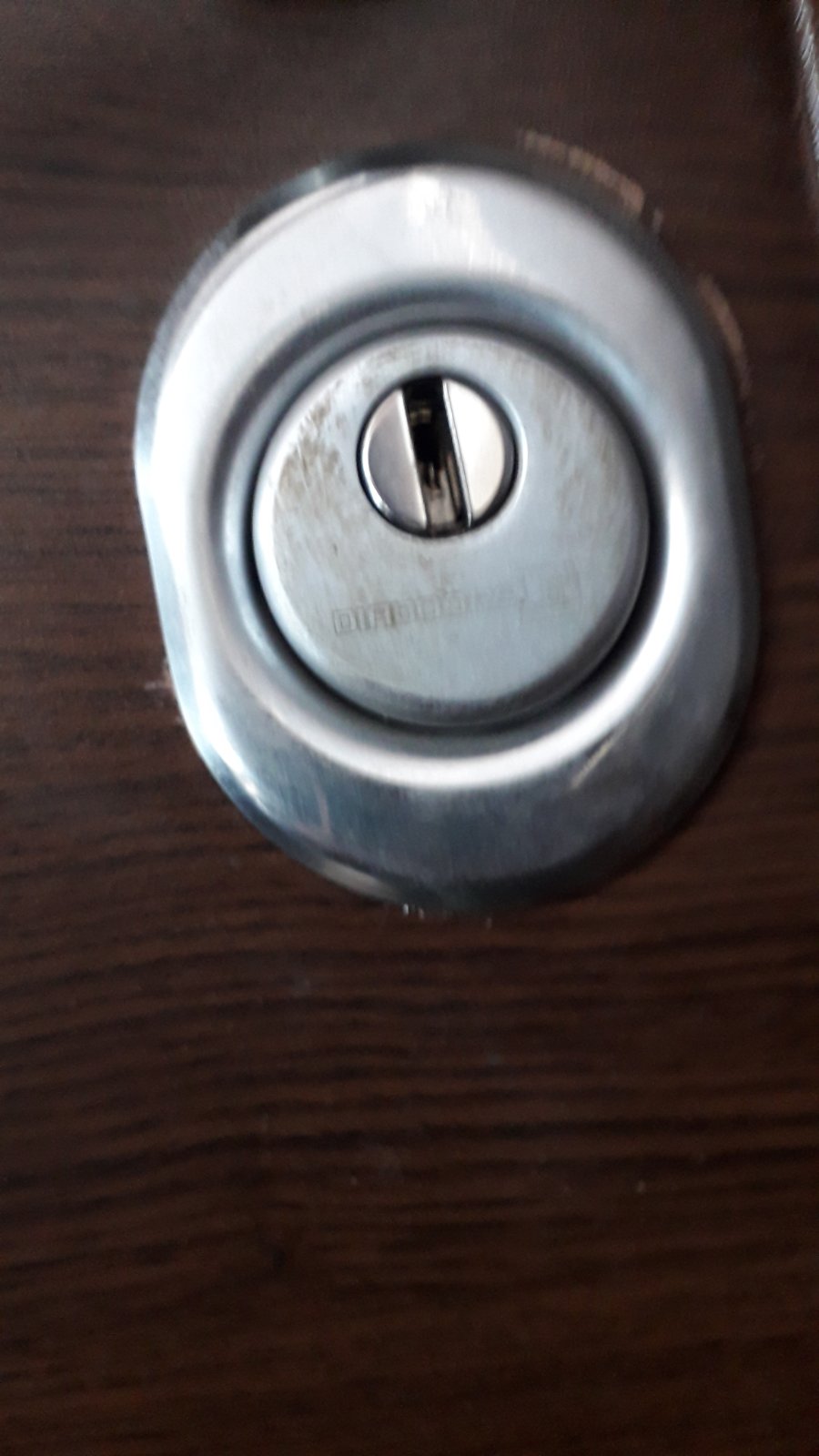 Отключване на блиндирани врати