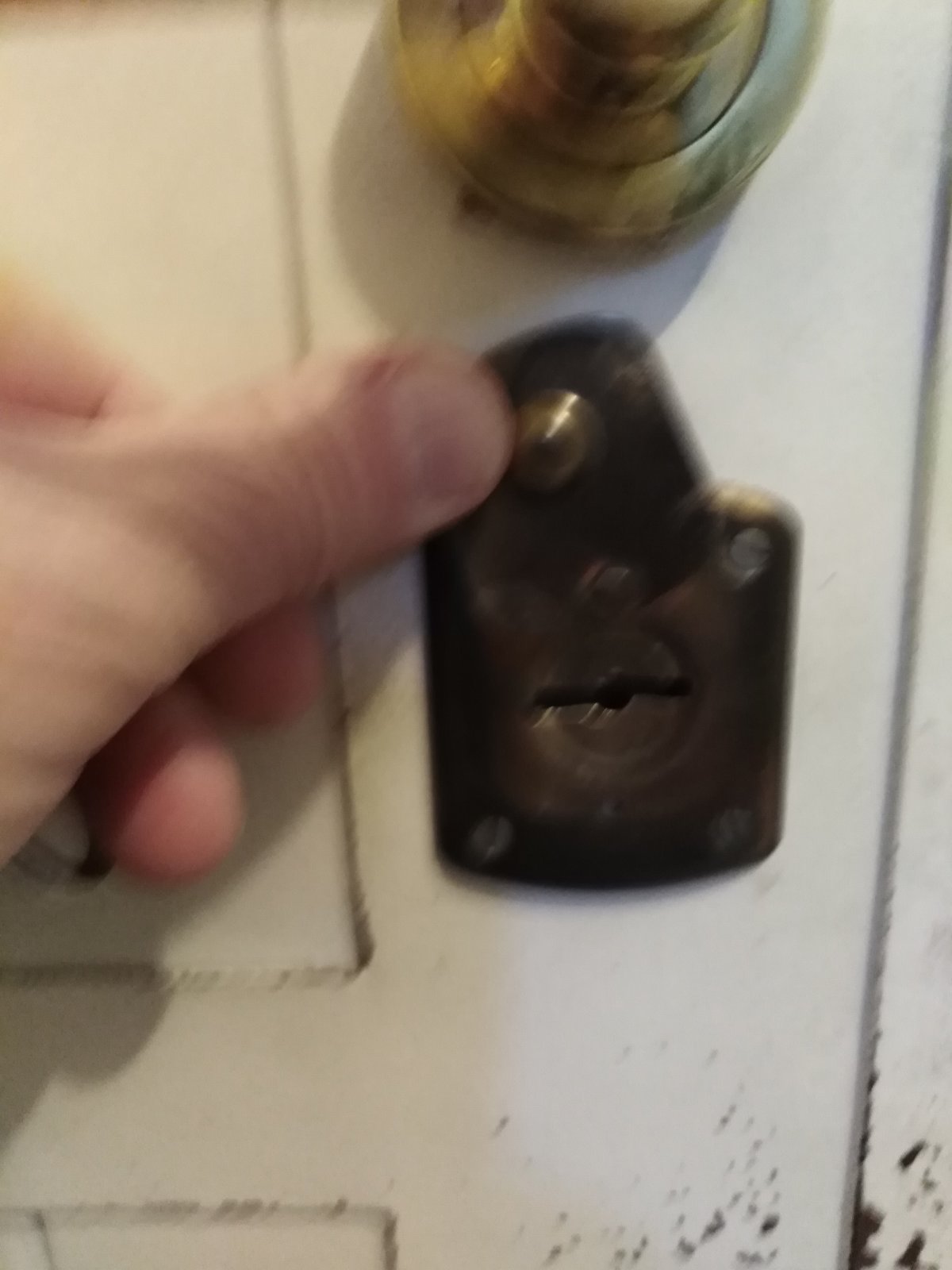 Отключване на блиндирани врати